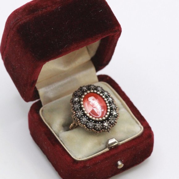 ANTIQUE VICTORIAN 18K GOLD STERLING DIAMOND PORTRAIT RING - Picture 5 of 8